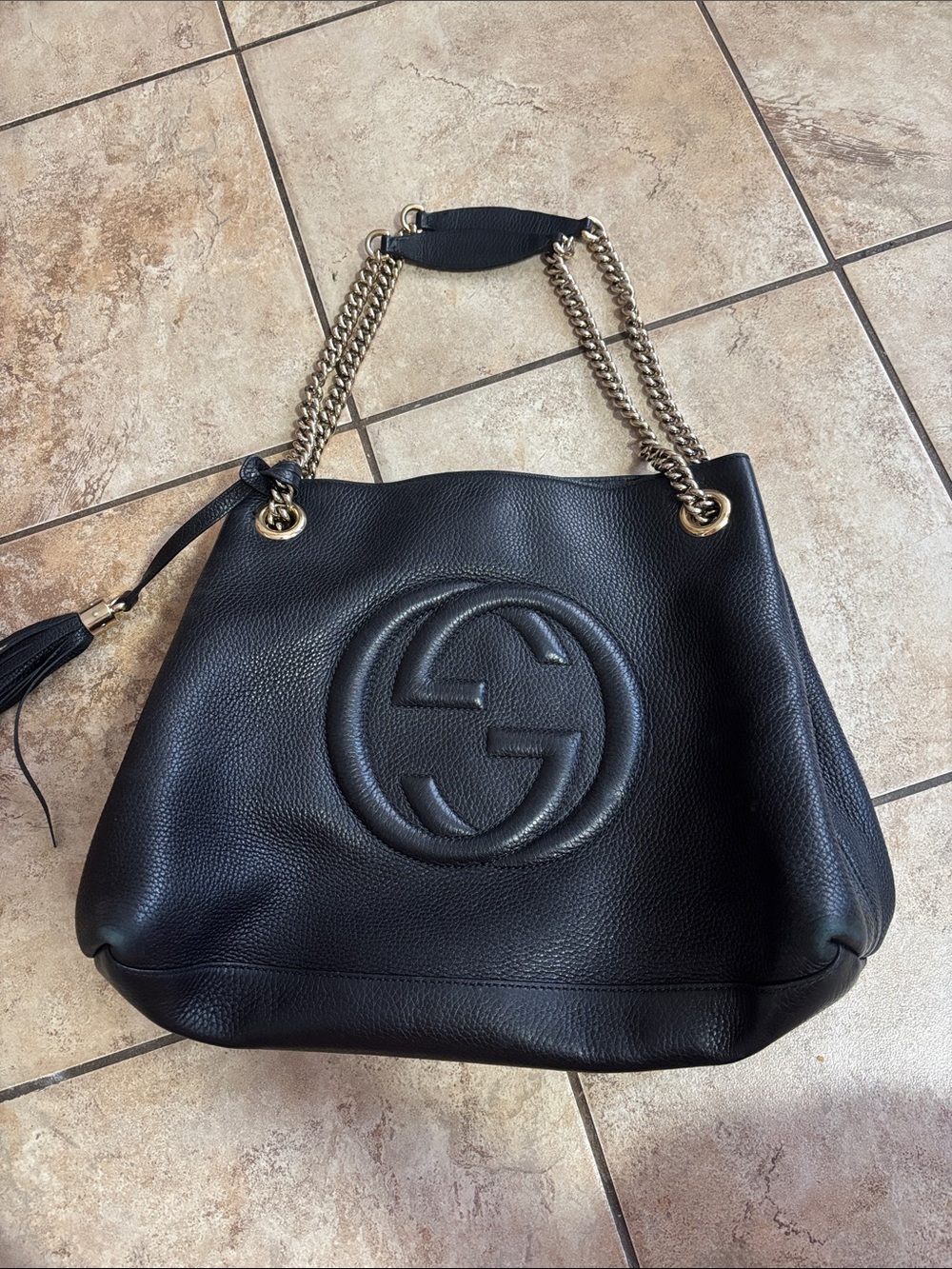 Gucci Black Pebbled Leather Shoulder Bag with Gold Chain